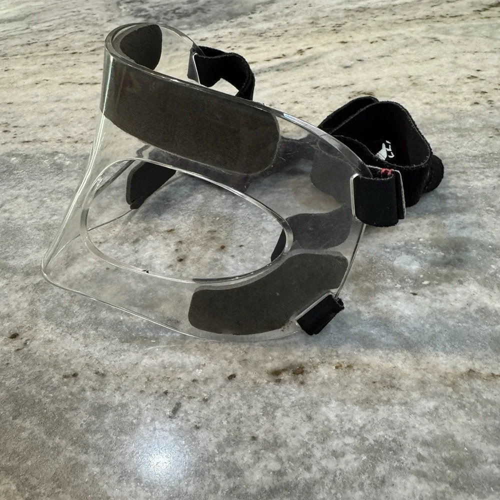 MUELLER Sports Medicine Adjustable Clear Face Guard Mask for Men & Women